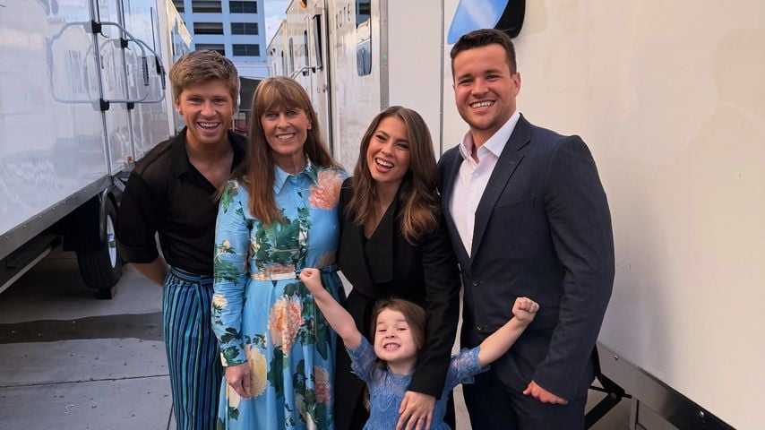 Robert Irwin mit seiner mutter, siener Schwester Bindi und ihrer Familie bei "Dancing With The Stars", 2025