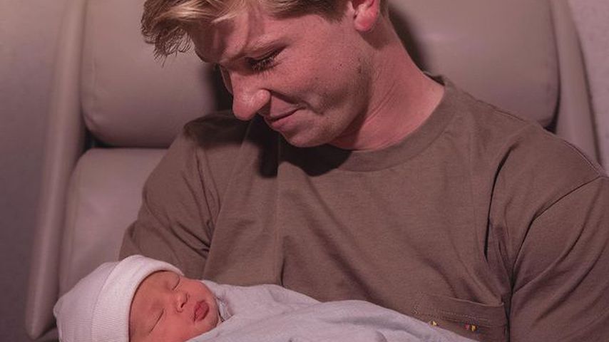 Stolzer Onkel: Hier hält Robert Irwin seine Nichte Grace