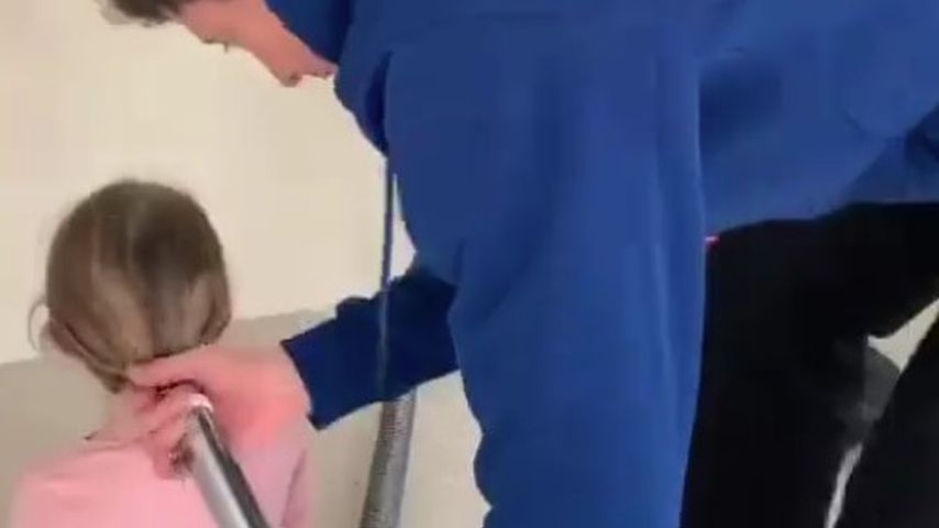 Robert Lewandowski und seine Tochter Klara im Januar 2022
