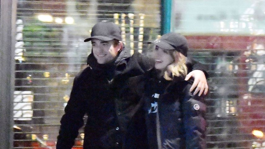 Robert Pattinson und Suki Waterhouse an Weihnachten 2019 in London