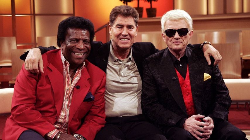 Roberto Blanco, Jack White und Heino zu Gast in der NDR-Sendung "Aktuelle Schaubude" in Hamburg