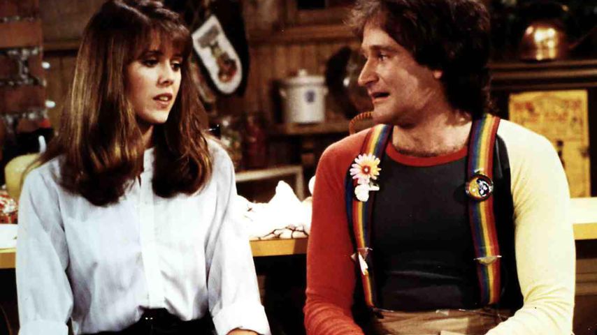 Robin Williams (r.) und Pam Dwaber in "Mork vom Ork", 1978