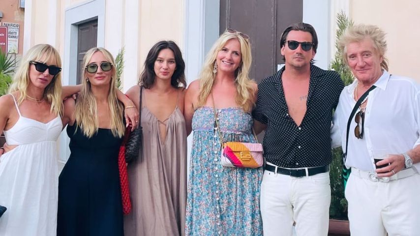 Rod Stewart (r.) mit seiner Frau und seinen Kindern im August 2022