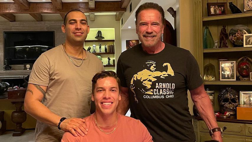 Roger Baena, Joseph Baena und Arnold Schwarzenegger, Oktober 2021