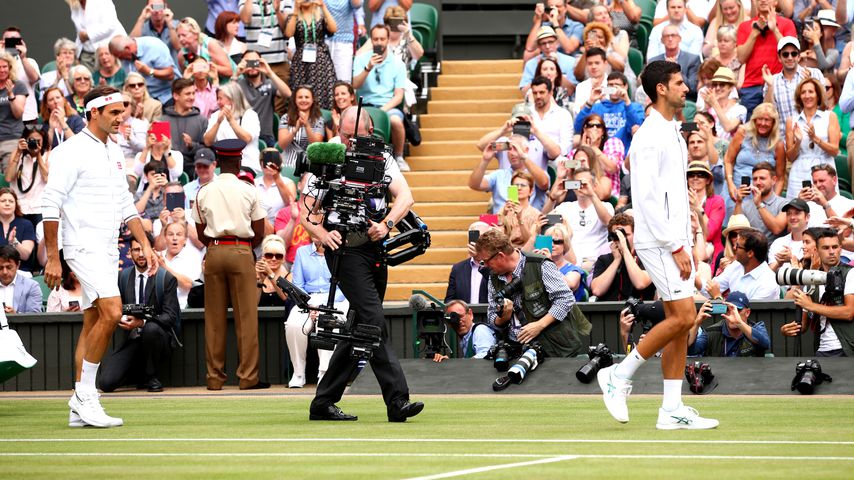 Roger Federer und Novak Djokovic beim Wimbledon-Finale 2019