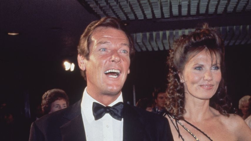 Maud Adams setzte Roger Moore bei Bond-Dreh außer Gefecht