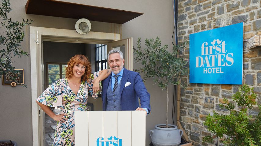Roland Trettl und Ex-Empfangsdame Aline bei "First Dates Hotel"