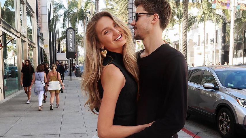 Romee Strijd und ihr Mann, 2019