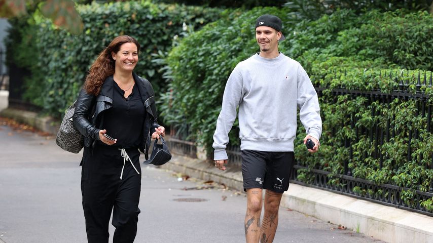 Romeo Beckham mit einer unbekannten Frau, September 2024
