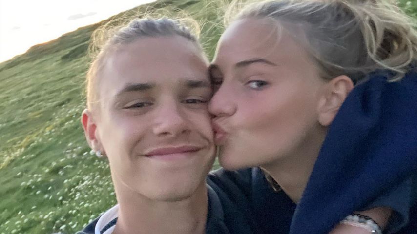 Romeo Beckham mit seiner Freundin Mia Regan