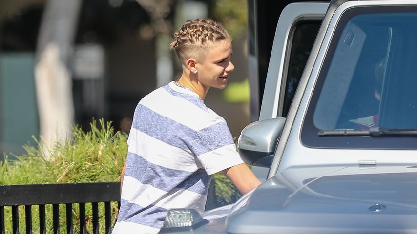 Romeo Beckham geflochtenen Haaren in Beverly Hills, 2019