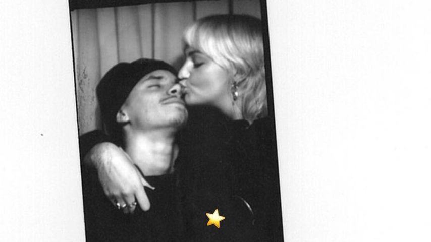 Romeo Beckham und Mia Regan im Januar 2023