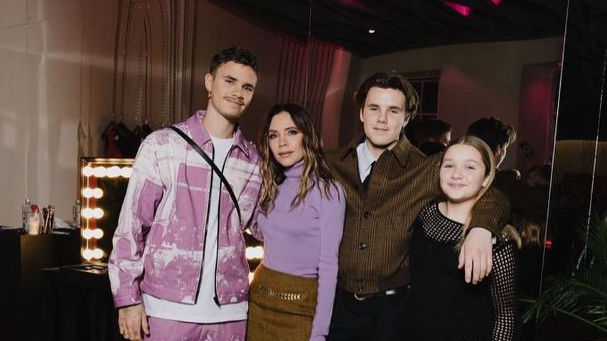 Victoria Beckham wird bei Weihnachtsparty von Kids begleitet