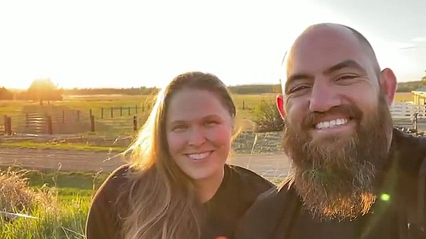 Ronda Rousey mit ihrem Mann Travis Browne