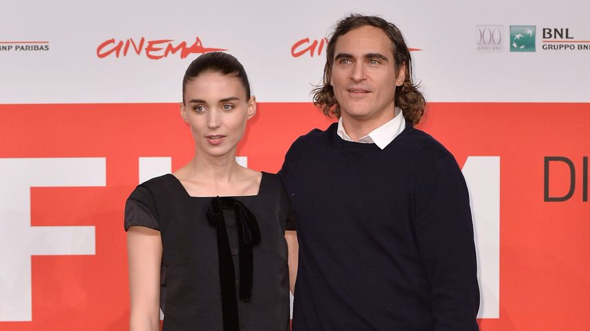 Rooney Mara und Joaquin Phoenix, November 2013