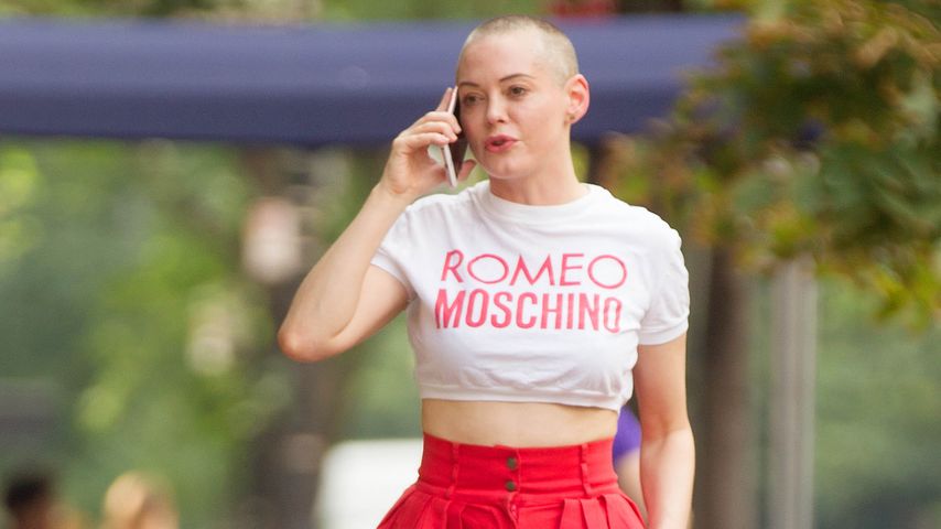 Erwischt! Mit wem hält "Charmed"-Star Rose McGowan Händchen?