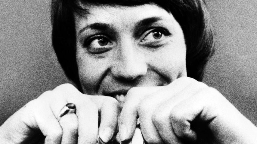 Rosi Mittermaier 1976 mit ihren Olympia-Medaillen