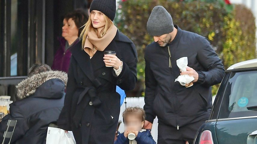 Rosie Huntington-Whiteley, Jason Statham und ihr Sohn Jack in London