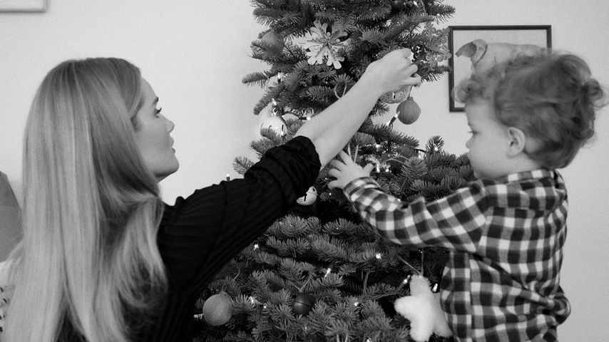 Rosie Huntington-Whiteley und ihr Sohn Jack, Dezember 2019