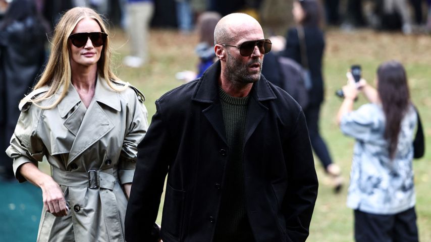 Seltener Auftritt: Jason Statham und Rosie auf Fashion Week