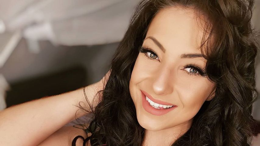 Roxy, "Temptation Island"-Verführerin