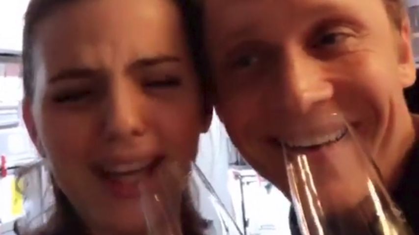 Matthias Schweighöfer und Ruby machen Party im Flieger!
