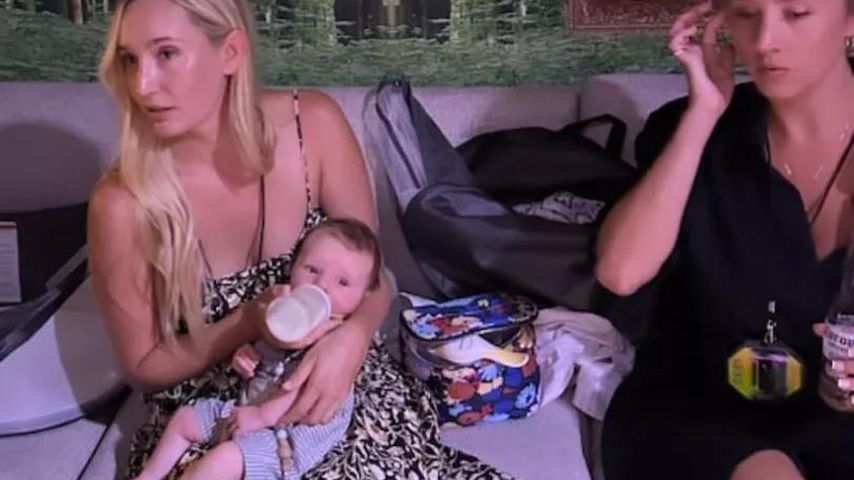 Ruby Stewart mit ihrem Sohn im Juli 2023