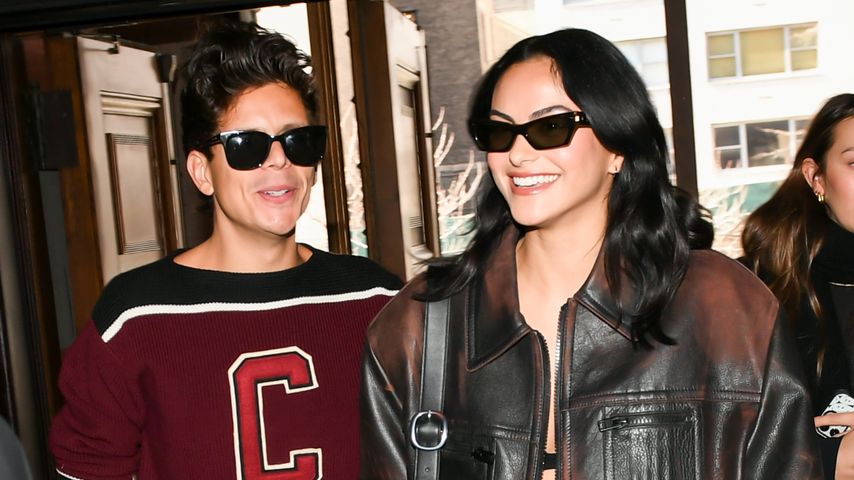 Rudy Mancuso und Camila Mendes auf der NY Fashion Week im Februar 2023