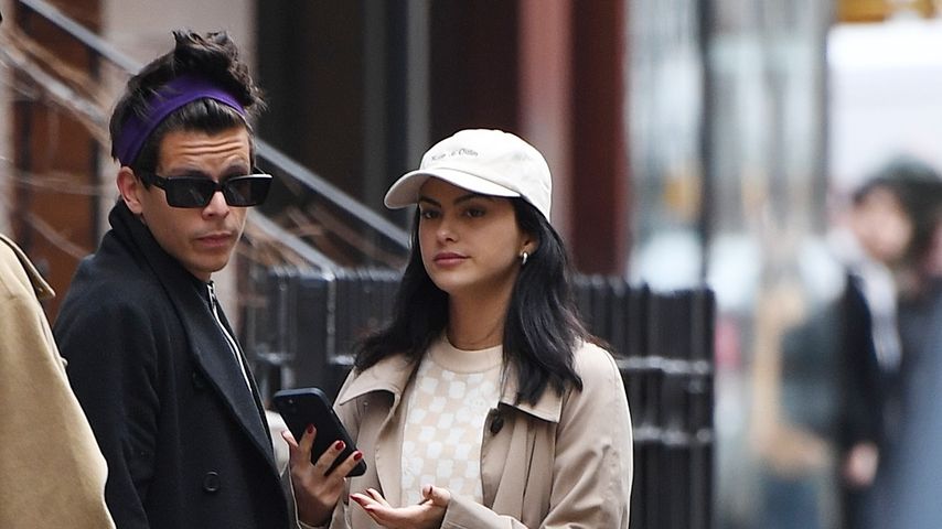 Rudy Mancuso und Camila Mendes in New York City im Februar 2023