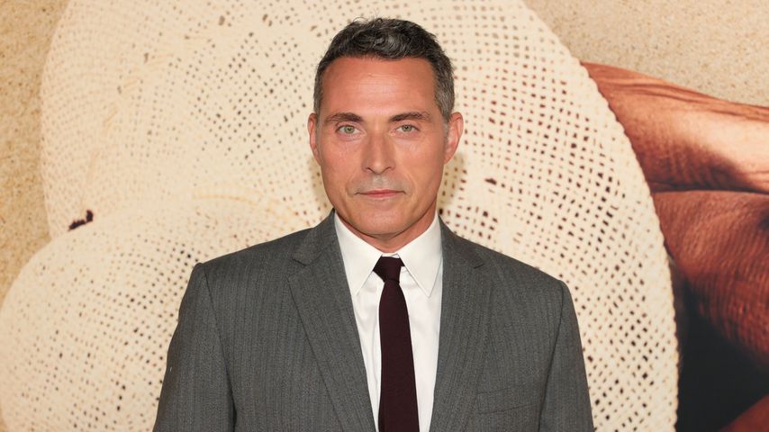 Rufus Sewell, Schauspieler