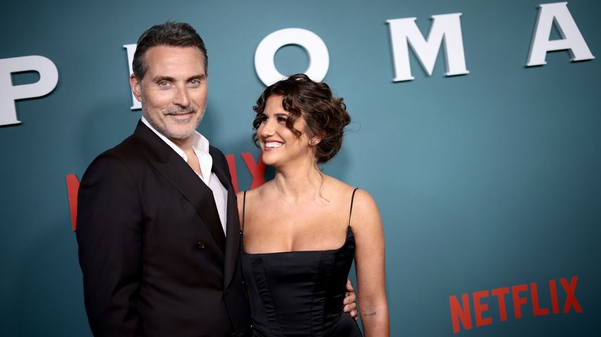 Rufus Sewell und seine Verlobte Vivian Benitez
