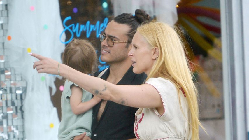 Rumer Willis geht mit Ex Derek und Tochter Louetta spazieren
