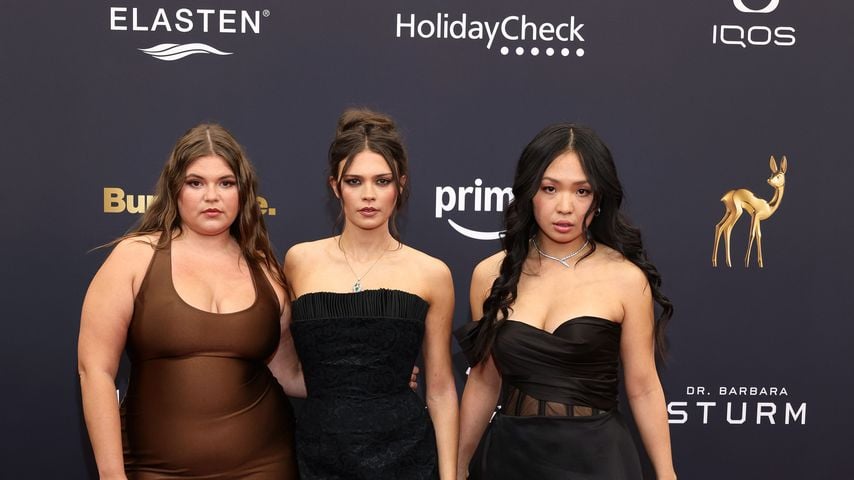 Runa Greiner, Harriet Herbig-Matten und Andrea Guo, Teil des Casts von "Maxton Hall"