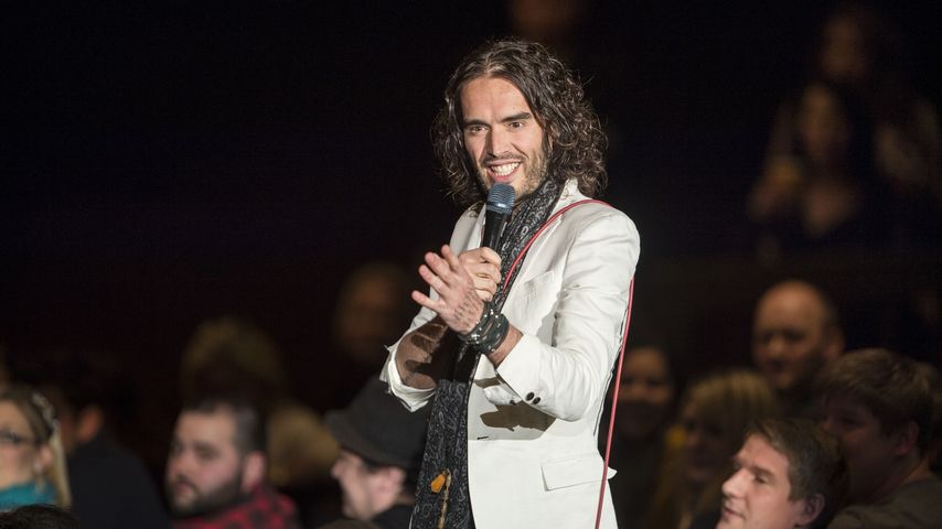 Trotz Anschuldigungen: Russell Brand wird von Fans gefeiert!
