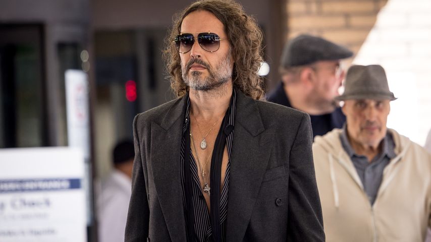 Missbrauchsklage: Russell Brand plädiert auf nicht schuldig