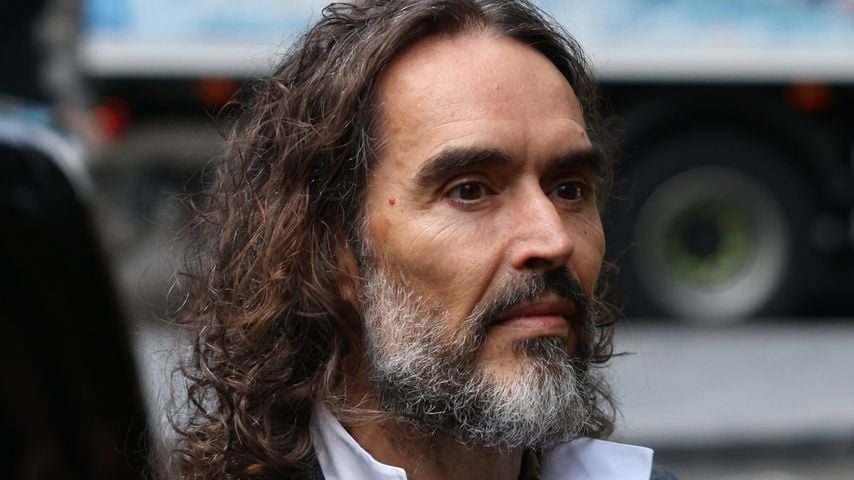 Russell Brand bei seiner Ankunft vor Gericht in London, Oktober 2026