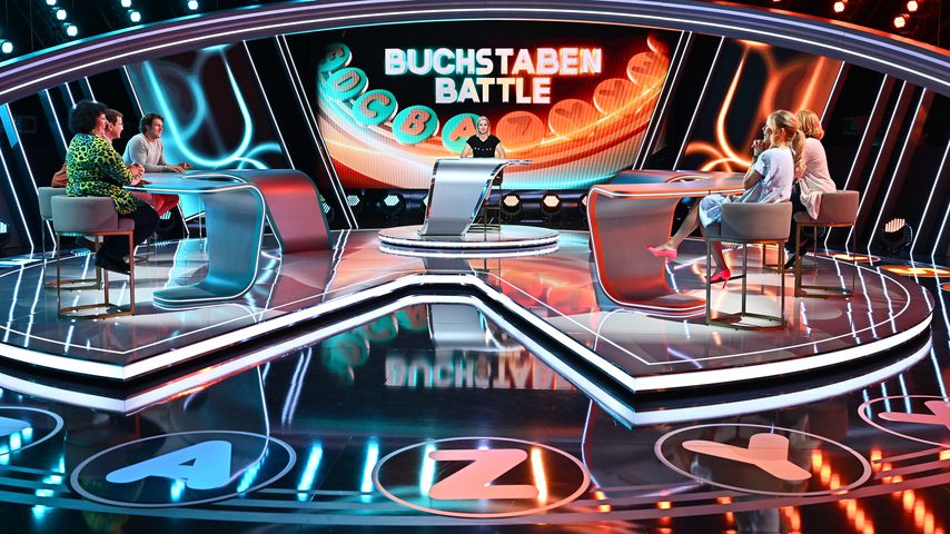 Ruth Moschner als Moderatorin von "Buchstaben Battle"