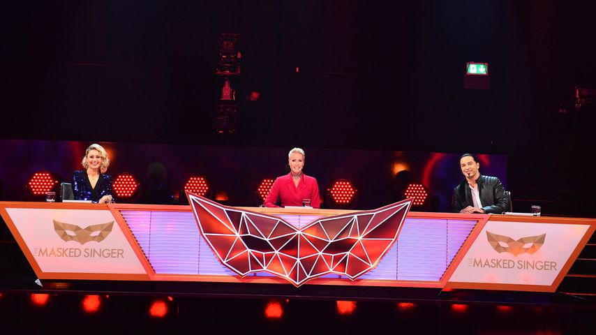 Ruth Moschner, Sonja Zietlow und Bülent Ceylan bei "The Masked Singer"