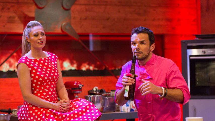 Ruth Moschner und Steffen Henssler in der Show "Grill den Henssler"