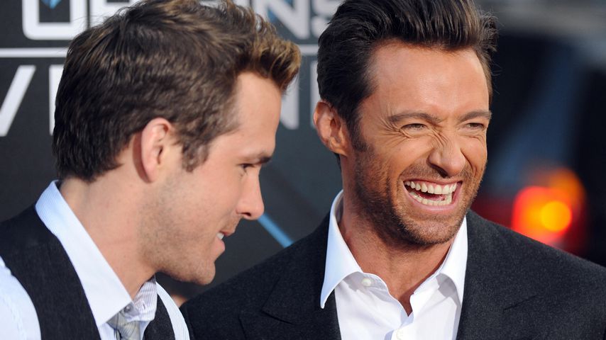 Hugh Jackman liebt es, Ryan Reynolds im Netz zu veralbern
