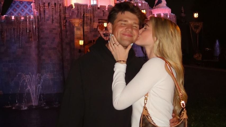 Rylee Arnold und Walker Lyons im Disneyland