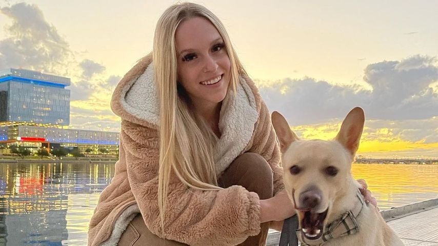 Rylee Goodrich mit ihrem Hund