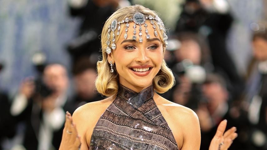 Sabrina Carpenter bei der Met Gala 2026 im Metropolitan Museum of Art in New York.
