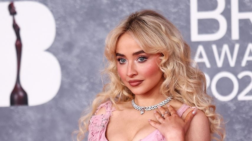 Mit viel Glitzer: Sabrina Carpenter rockt "Die Muppet Show"