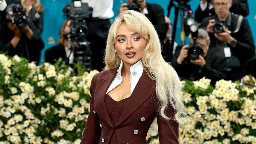 Sabrina Carpenter bei der Met Gala 2025 im Metropolitan Museum of Art in New York