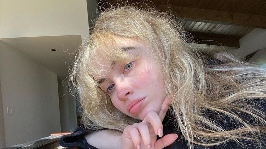 Sabrina Carpenter Selfie