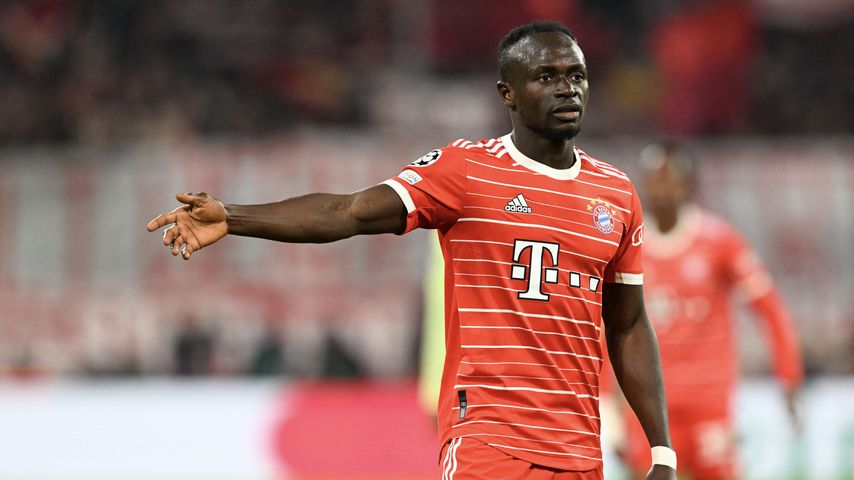 Fußballstar Sadio Mané hat seine Freundin (18) geheiratet!