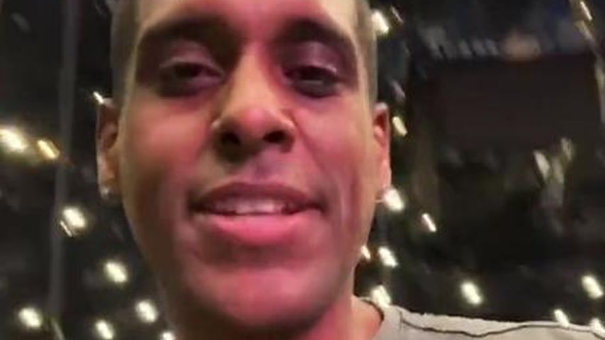 Während Konzert: Sänger Mikaben (41) stirbt auf der Bühne