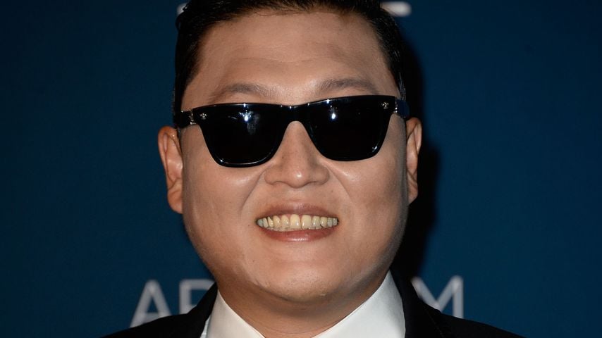 Psy performt "Gangnam Style" zum 1. Mal in Gangnam