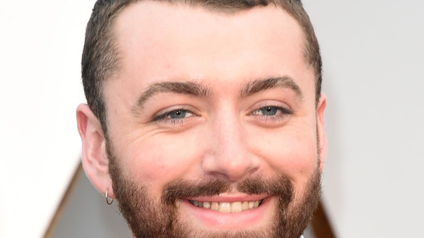 Süßes Knutsch-Pic: Sam Smith datet "13 Reasons Why"-Star!